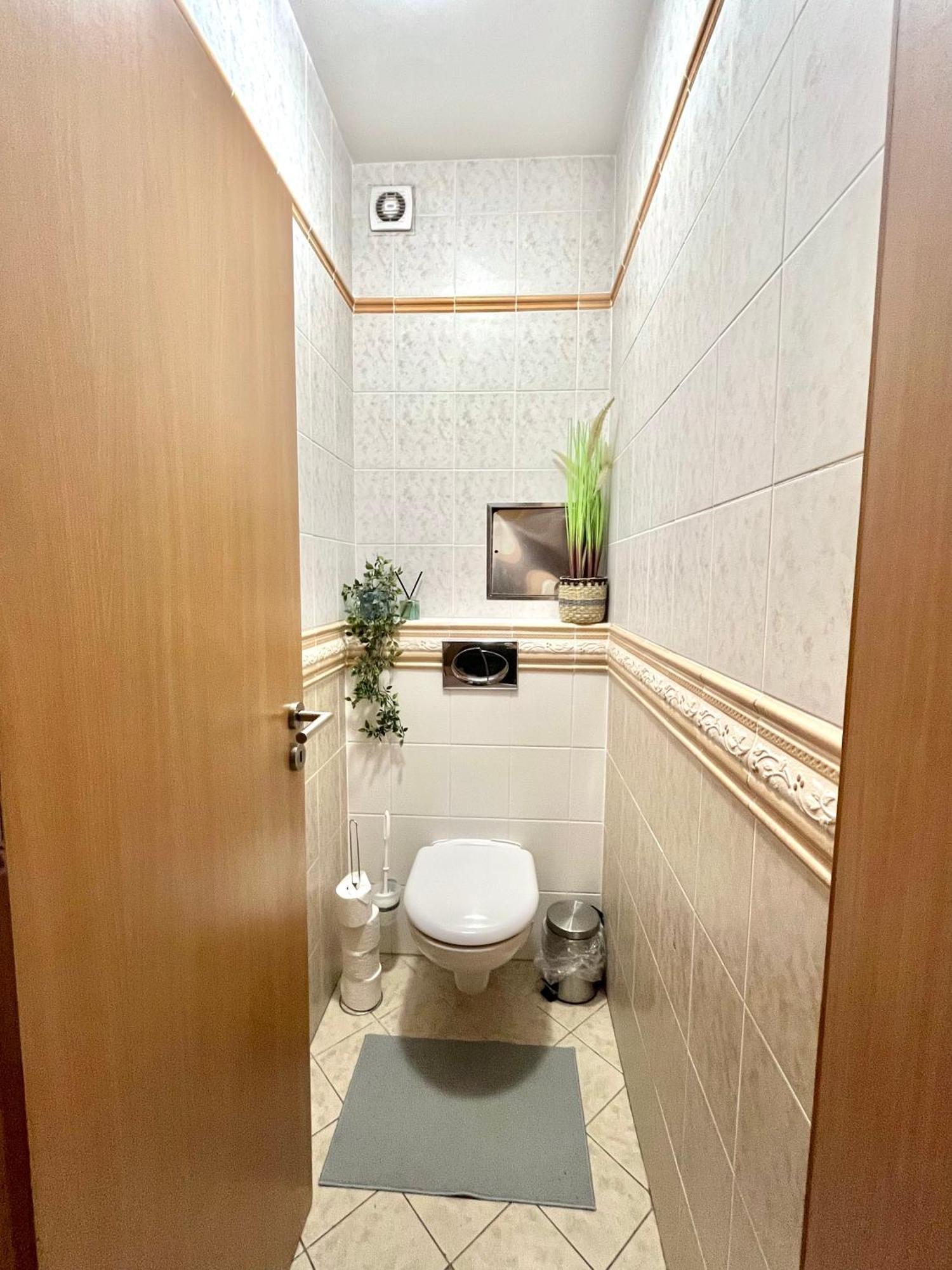 Apartment Tina - Old Town, Ac, Free Private Parking Bratislava Bagian luar foto